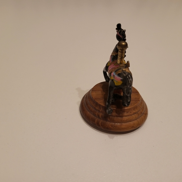 Vintage miniature carousel horses - Metal & Wood base turns - Picture 7 of 13